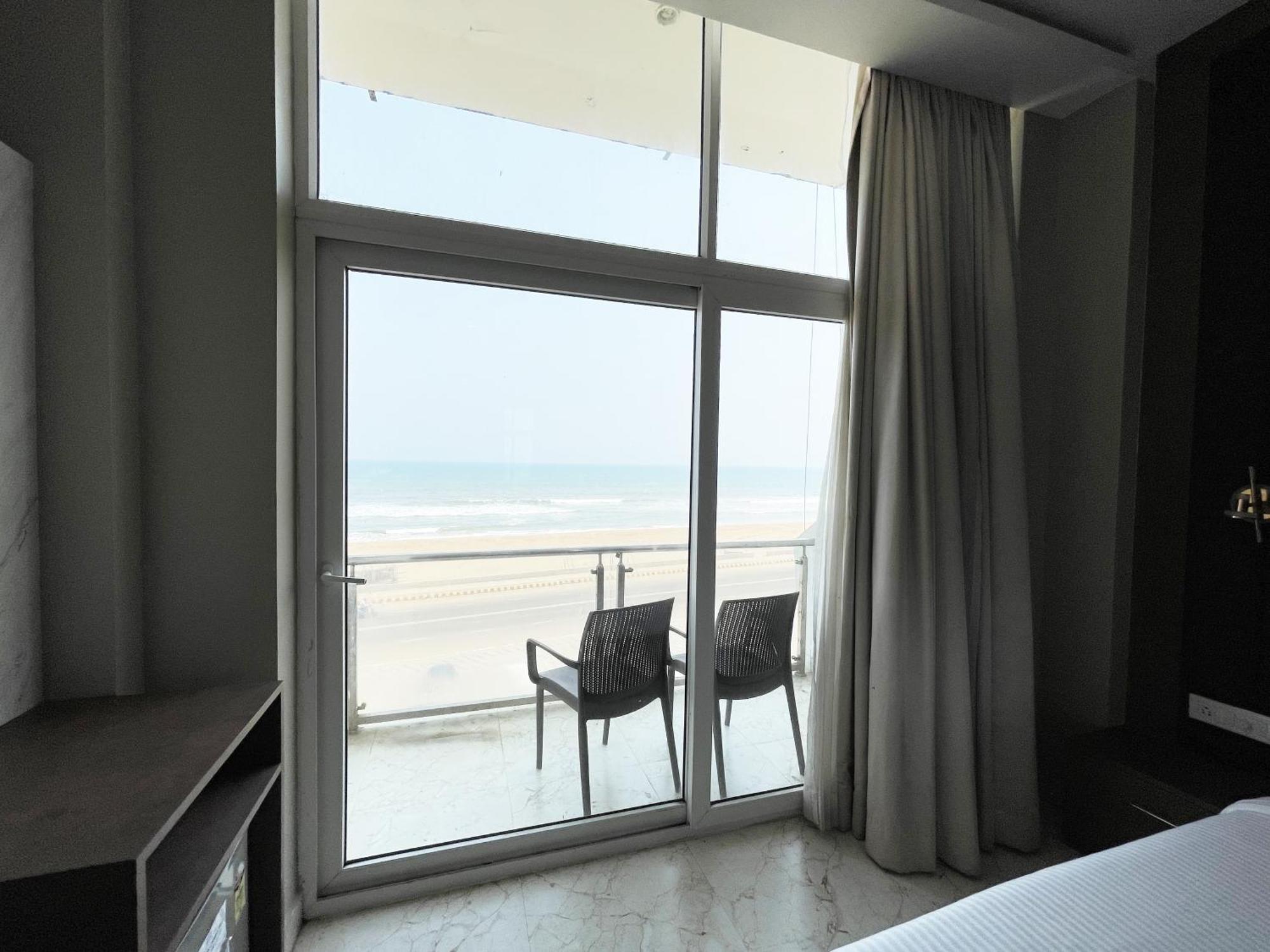 Hotel Tbs In Puri Exteriör bild