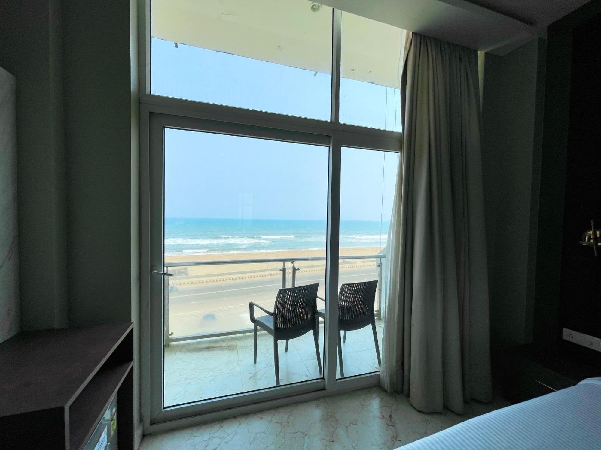 Hotel Tbs In Puri Exteriör bild